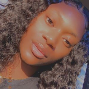 Meet your Posher, Demetria